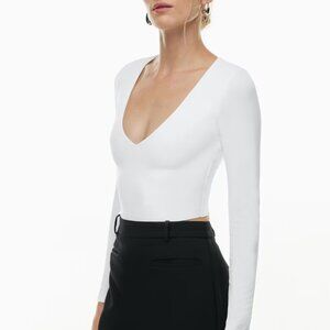 Aritiza Babaton Contour V-Neck Longsleeve Body-hugging V-neck Longsleeve White